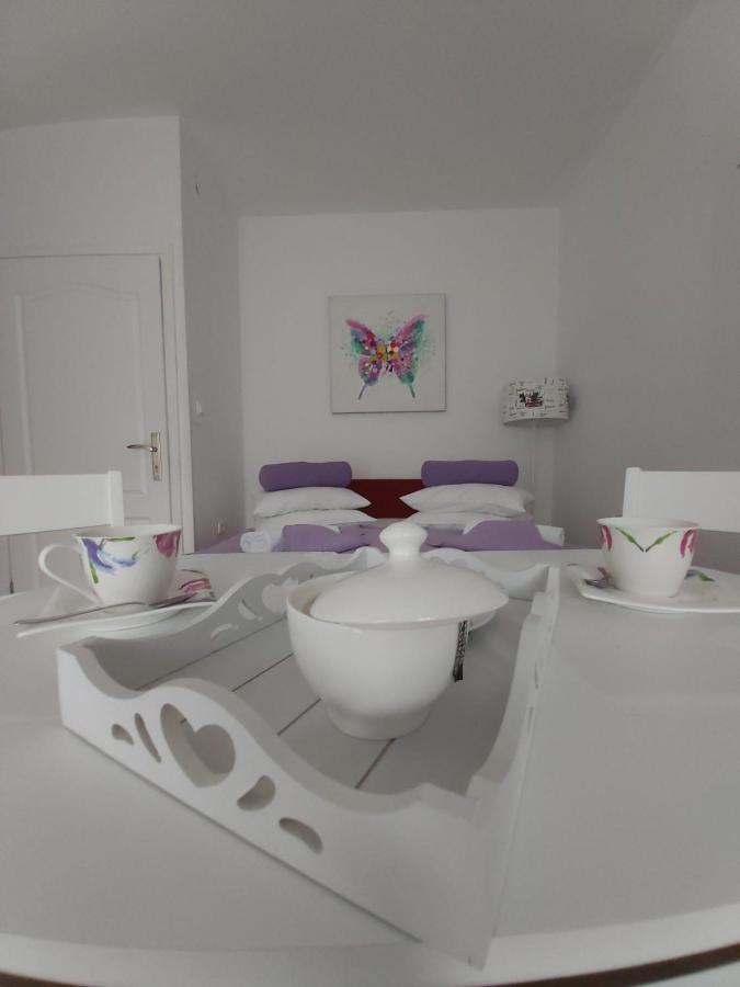 Apartments Adria Jadrija Eksteriør billede