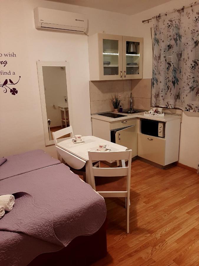 Apartments Adria Jadrija Eksteriør billede