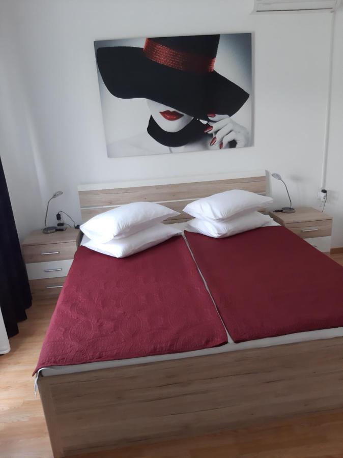 Apartments Adria Jadrija Eksteriør billede