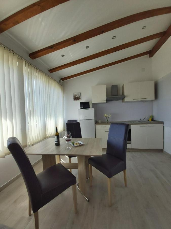 Apartments Adria Jadrija Eksteriør billede